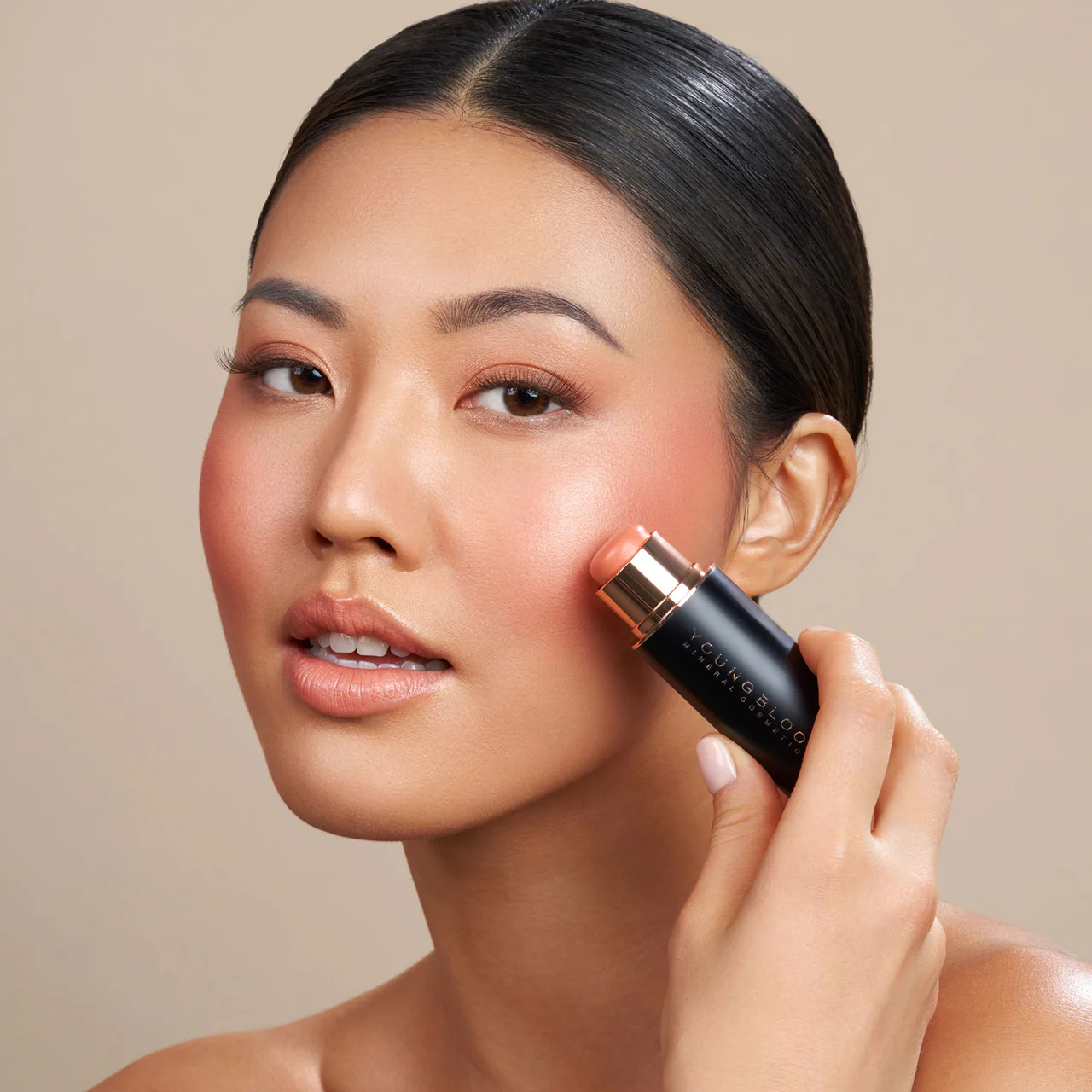 Youngblood VividLuxe Crème Blush Stick Bellini - Afbeelding 4