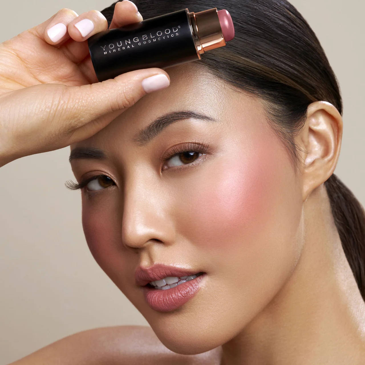 Youngblood VividLuxe Crème Blush Stick Mulberry - Afbeelding 4