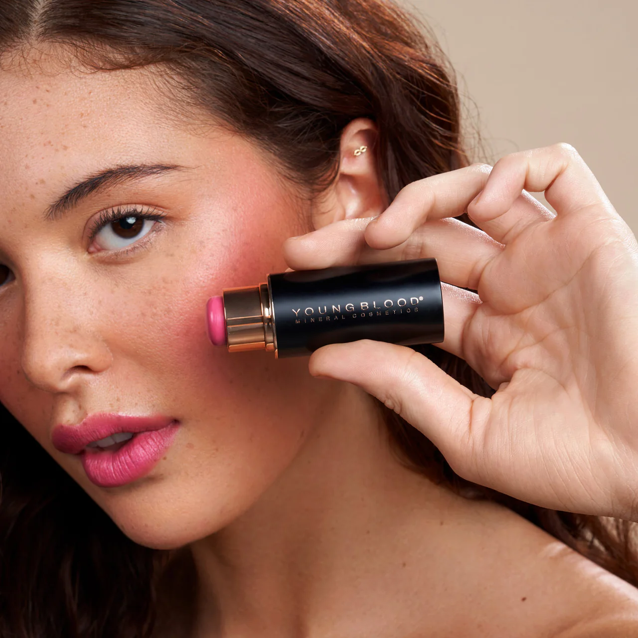 Youngblood VividLuxe Crème Blush Stick Sorbet - Afbeelding 4