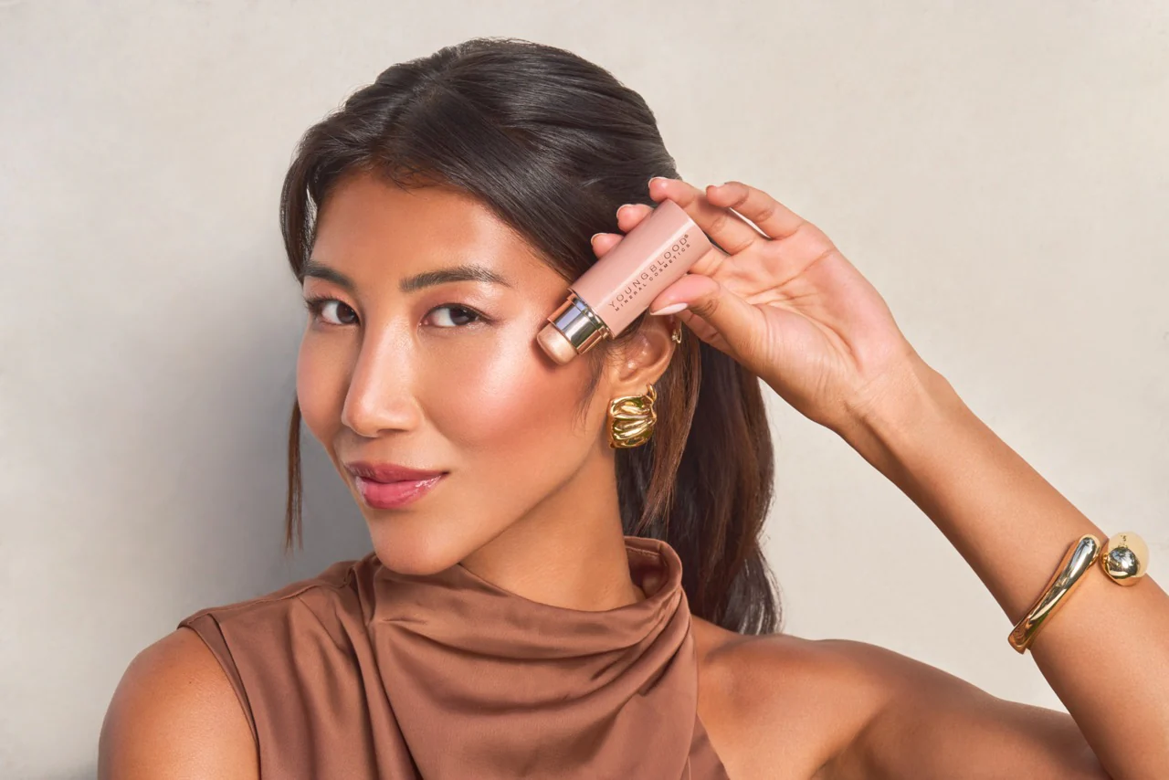 Youngblood Pro Glow Crème Highlighter Stick Golden Hour - Afbeelding 4